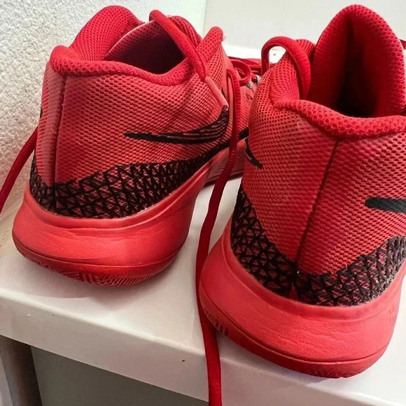 Nikes, red size 8 men’s - Picture 7 of 8